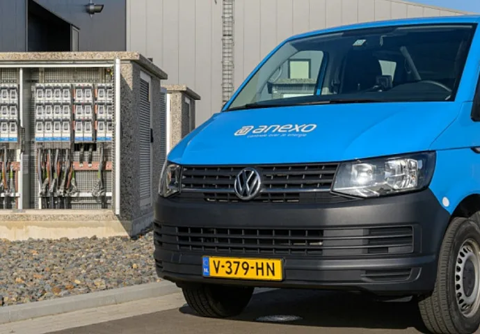 Anexo Dawn Technology case blauwe bus